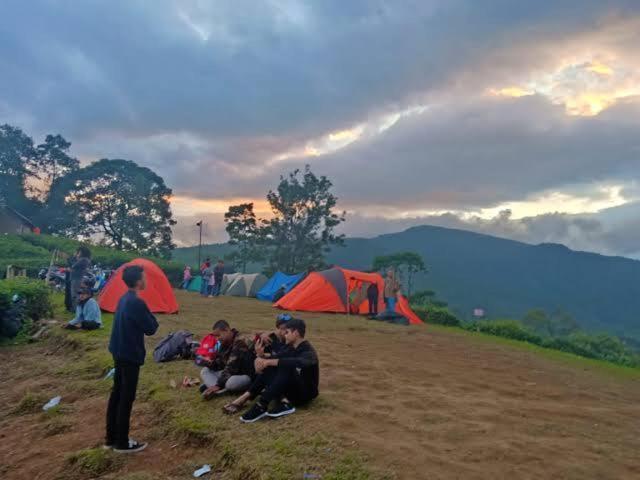 Tapian Ratu Camp Real Bukittinggi Εξωτερικό φωτογραφία