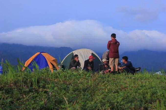Tapian Ratu Camp Real Bukittinggi Εξωτερικό φωτογραφία