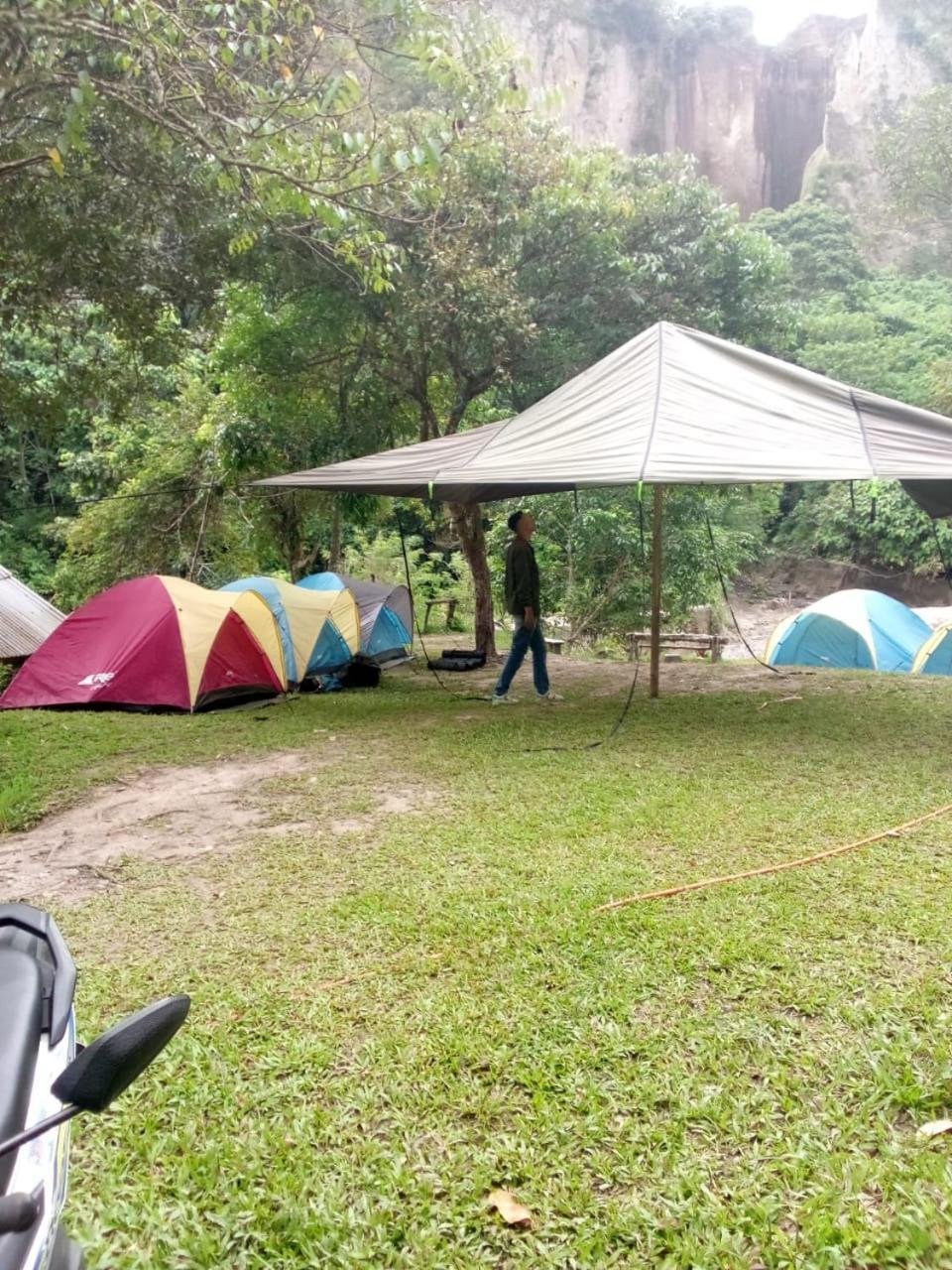 Tapian Ratu Camp Real Bukittinggi Εξωτερικό φωτογραφία