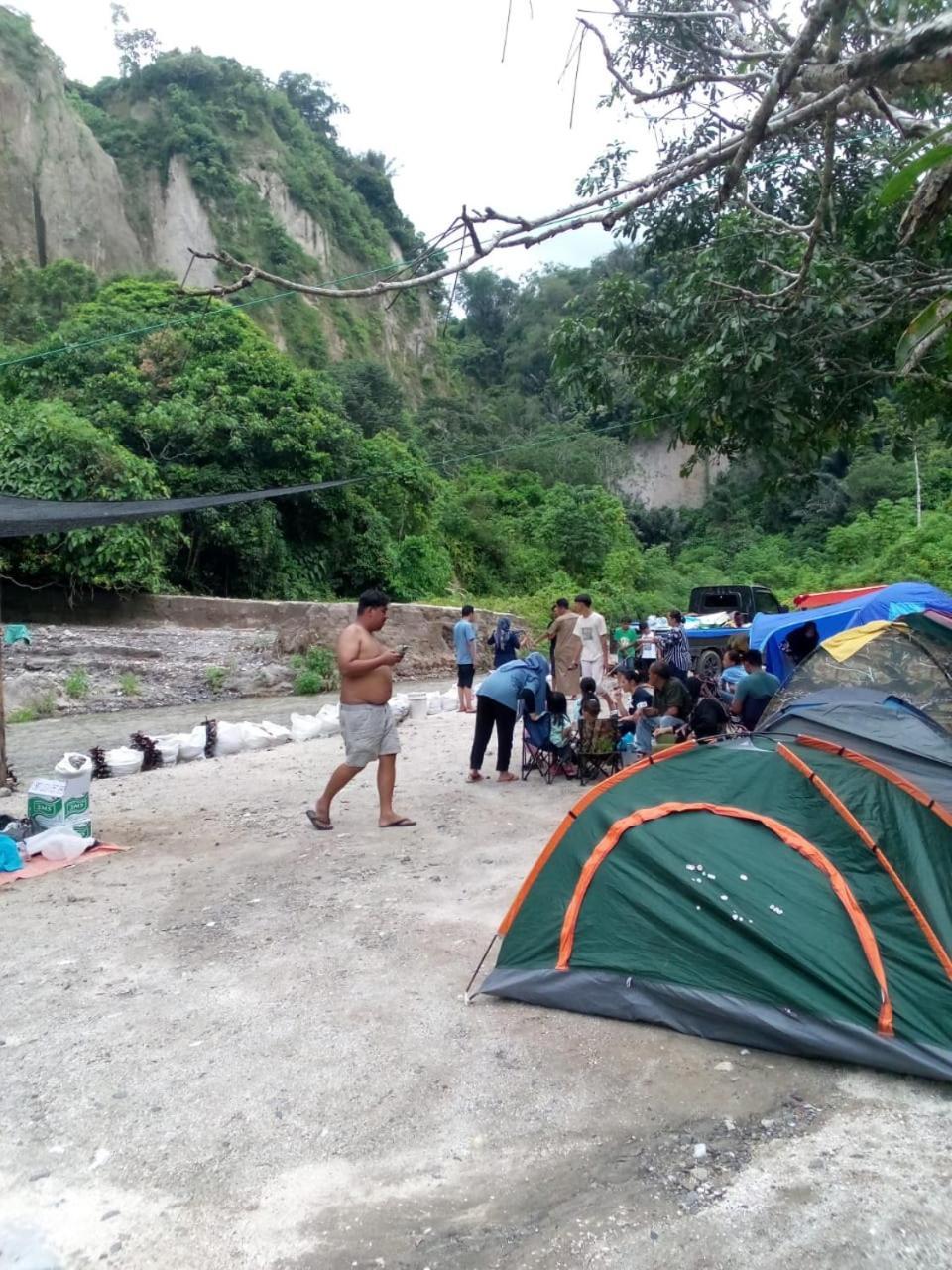Tapian Ratu Camp Real Bukittinggi Εξωτερικό φωτογραφία